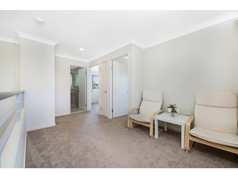 300 Easthill Drive, Robina QLD 4226