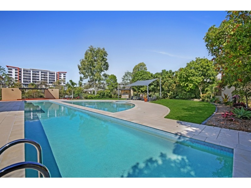 300 Easthill Drive, Robina QLD 4226