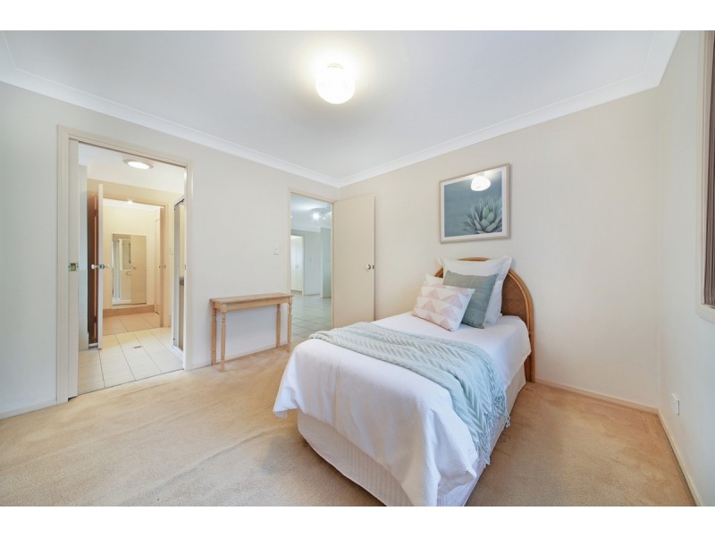 11 Bothwell Street, Robina QLD 4226