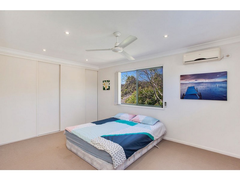 72 Harrier Drive, Burleigh Waters QLD 4220