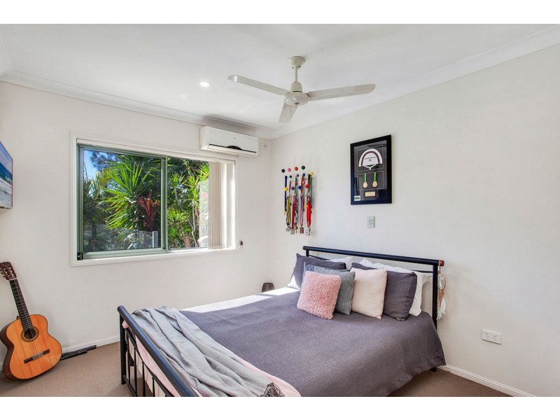72 Harrier Drive, Burleigh Waters QLD 4220