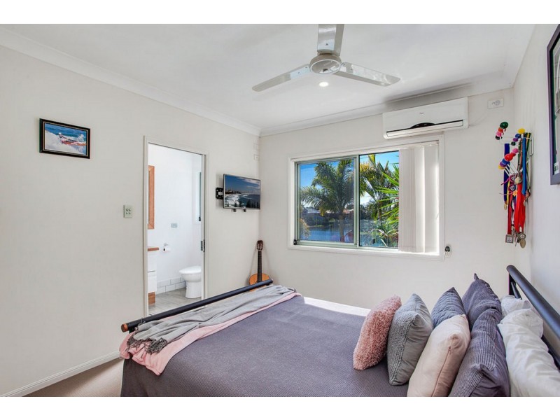 72 Harrier Drive, Burleigh Waters QLD 4220