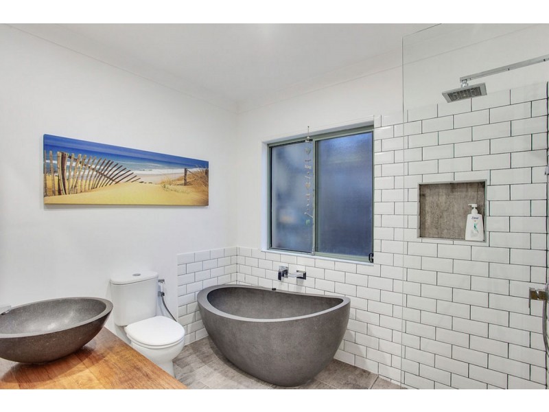 72 Harrier Drive, Burleigh Waters QLD 4220