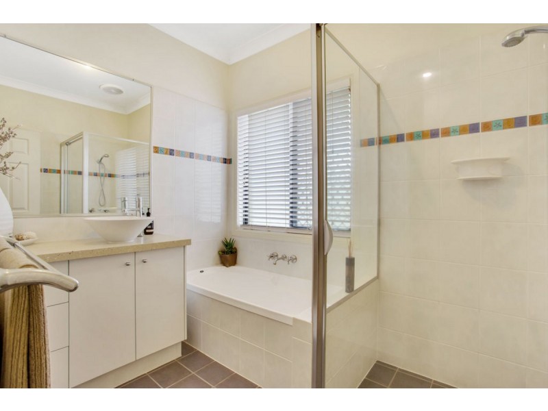 43 Hillridge Crescent, Varsity Lakes QLD 4227
