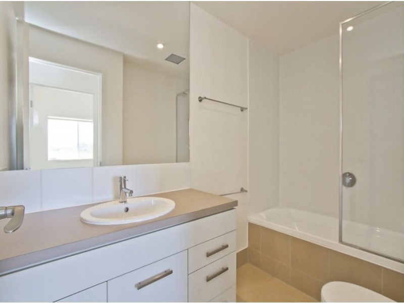 21/510 Christine Avenue, Robina QLD 4226