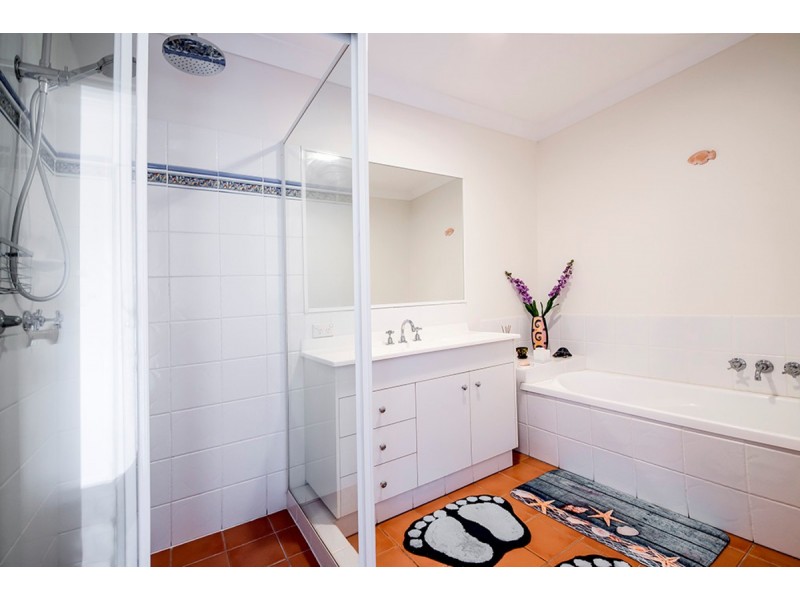 2 Concord Circuit, Robina QLD 4226