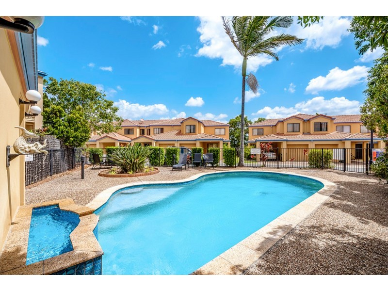 2 Concord Circuit, Robina QLD 4226