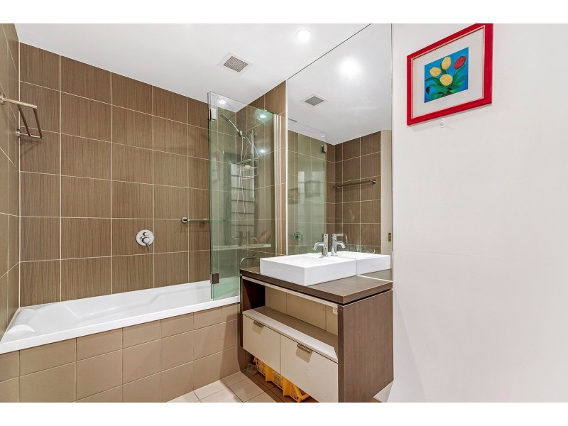 209/60 Riverwalk Avenue, Robina QLD 4226