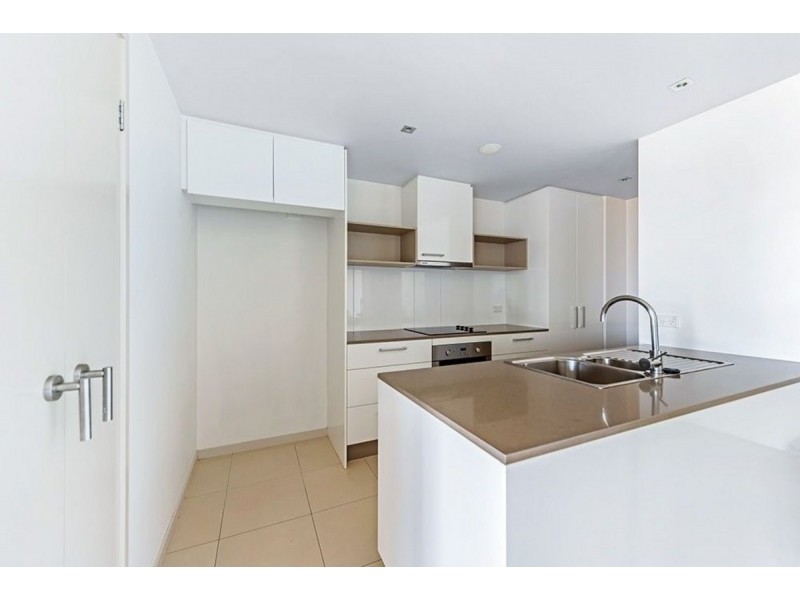 232/129 Laver Drive, Robina QLD 4226