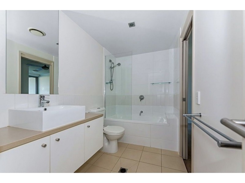 232/129 Laver Drive, Robina QLD 4226