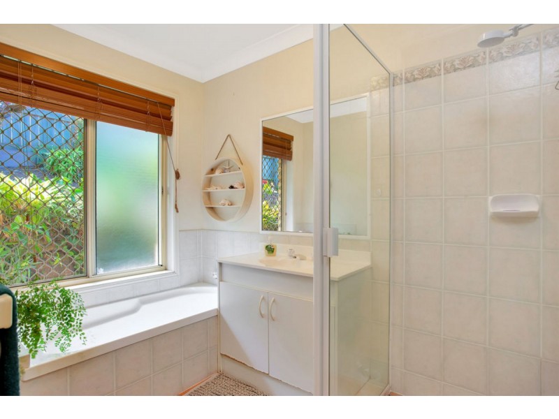2 Quoll Close, Burleigh Heads QLD 4220