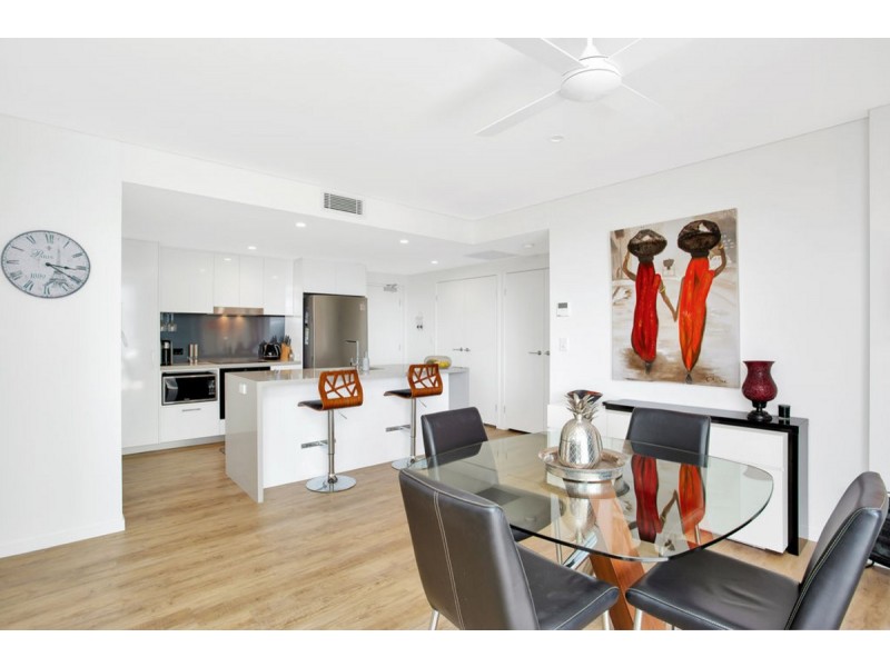 273/33 Lakefront Crescent, Varsity Lakes QLD 4227