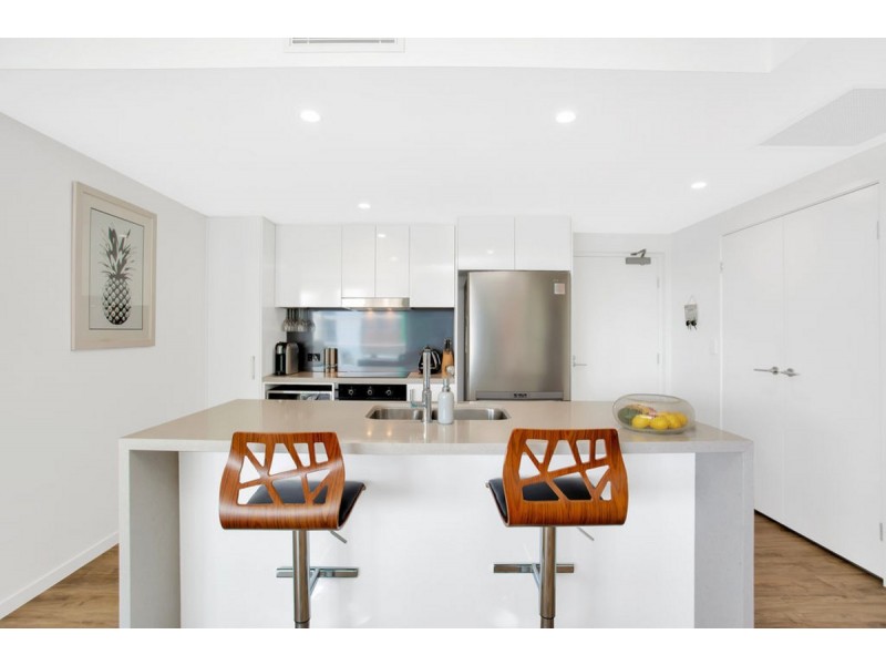 273/33 Lakefront Crescent, Varsity Lakes QLD 4227