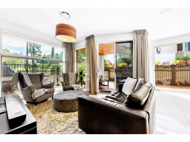 10/11 Cezaire Avenue, Varsity Lakes QLD 4227