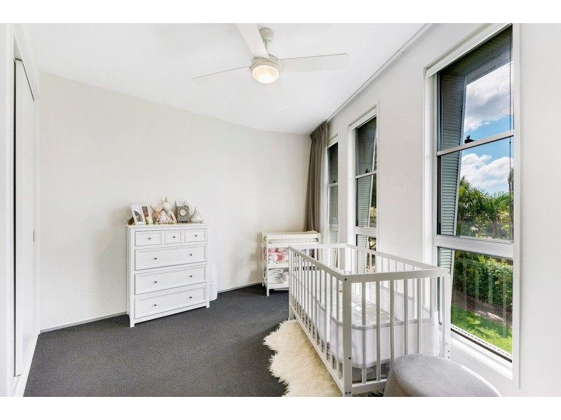 10/11 Cezaire Avenue, Varsity Lakes QLD 4227