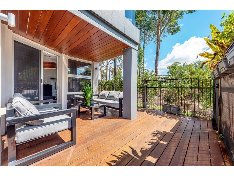 10/11 Cezaire Avenue, Varsity Lakes QLD 4227