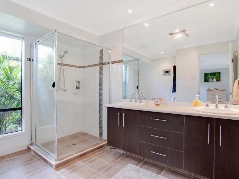 67 Observatory Drive, Reedy Creek QLD 4227