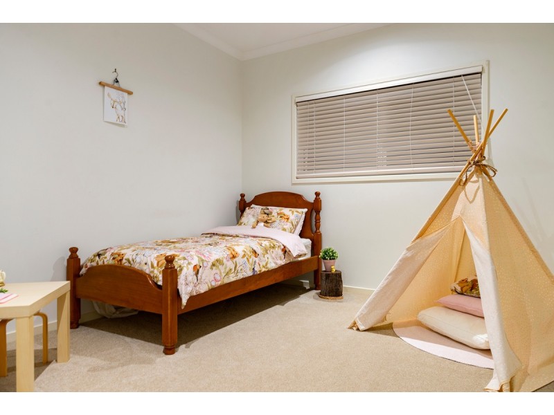 28 Skyburnett Street, Reedy Creek QLD 4227
