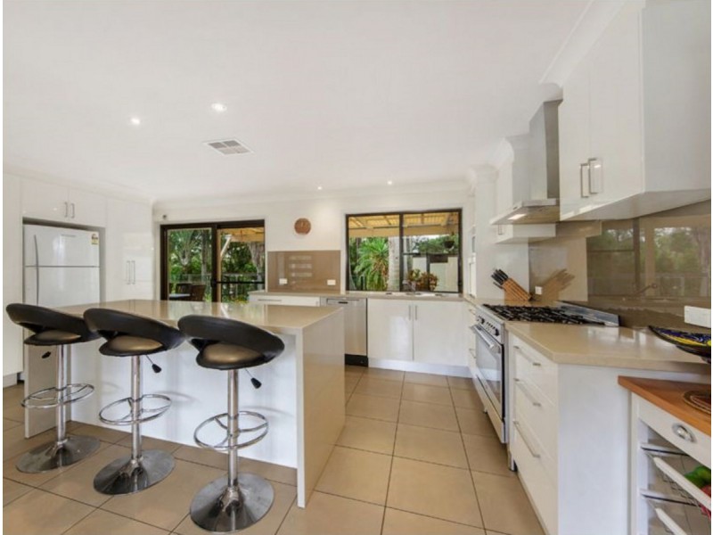 8 Sandringham Drive, Robina QLD 4226