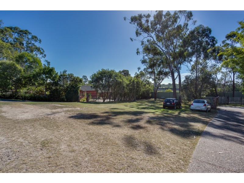 12 Encamp Street, Reedy Creek QLD 4227
