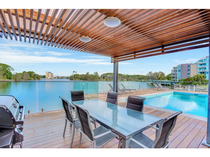 27/10 Ben Lexcen Place, Robina QLD 4226