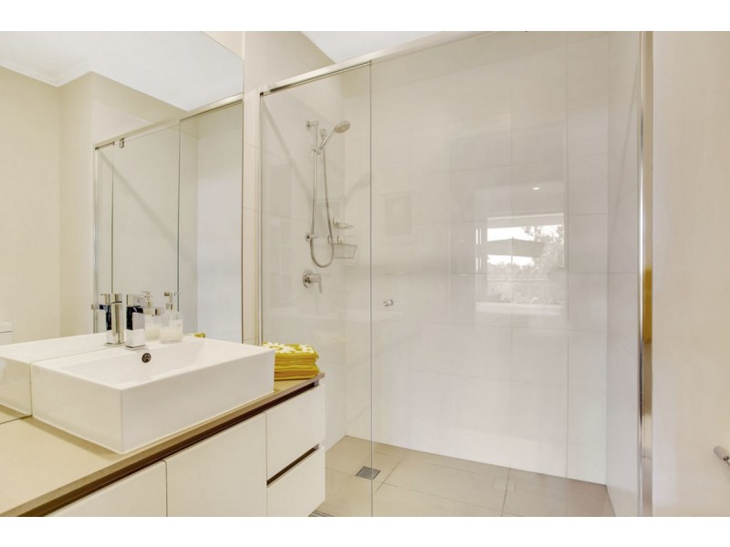 27/10 Ben Lexcen Place, Robina QLD 4226