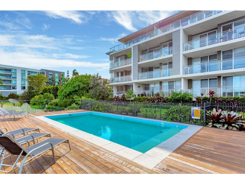 27/10 Ben Lexcen Place, Robina QLD 4226