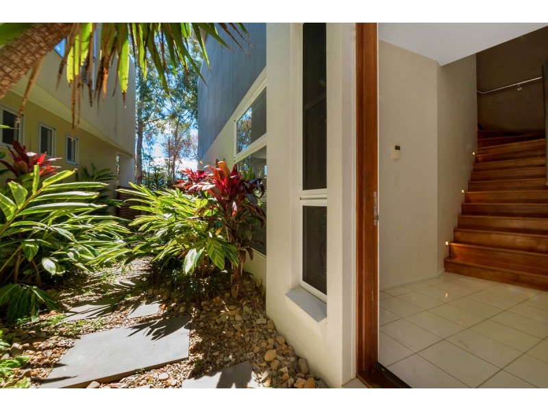 8/11 Cezaire Avenue, Varsity Lakes QLD 4227