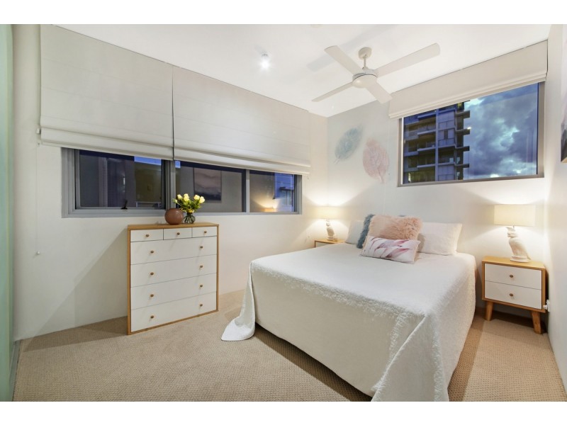 7/112 The Esplanade, Burleigh Heads QLD 4220