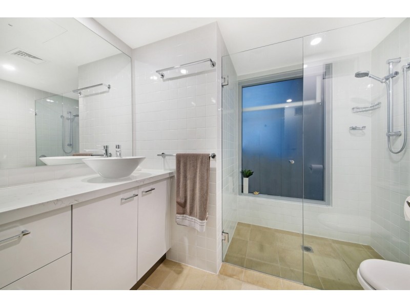 7/112 The Esplanade, Burleigh Heads QLD 4220