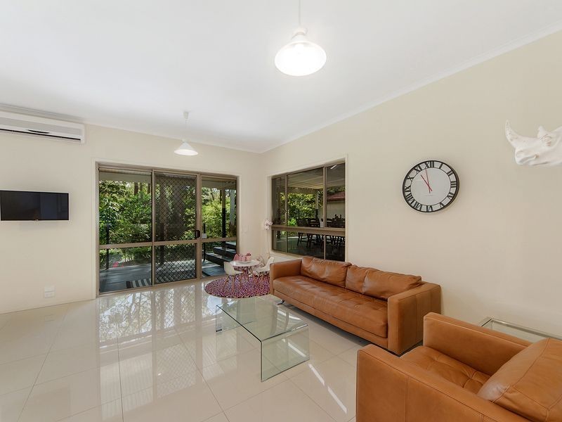 26 Banff Court, Robina QLD 4226