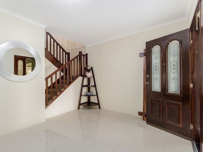 26 Banff Court, Robina QLD 4226