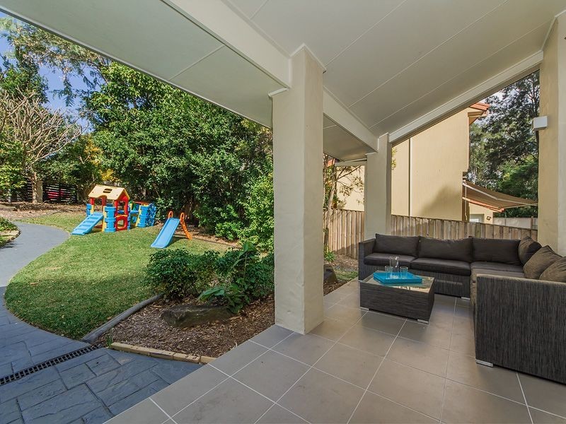 26 Banff Court, Robina QLD 4226