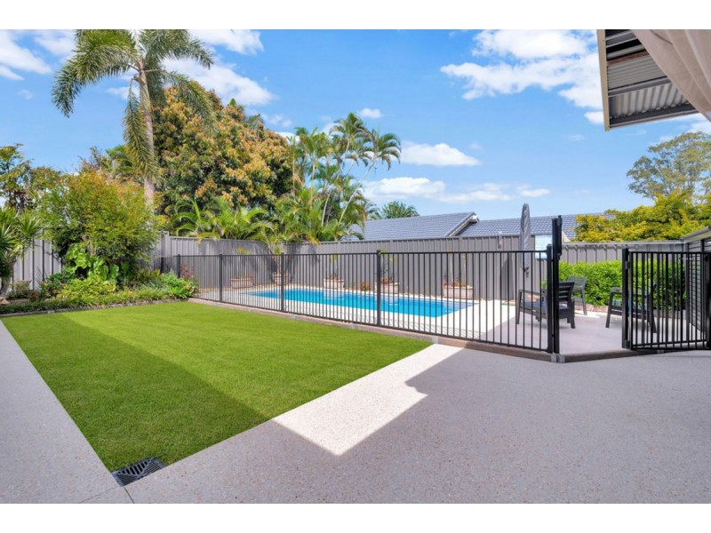 24 Homebush Drive, Robina QLD 4226