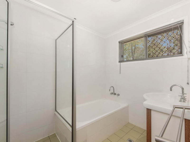 7 Random Way, Worongary QLD 4213