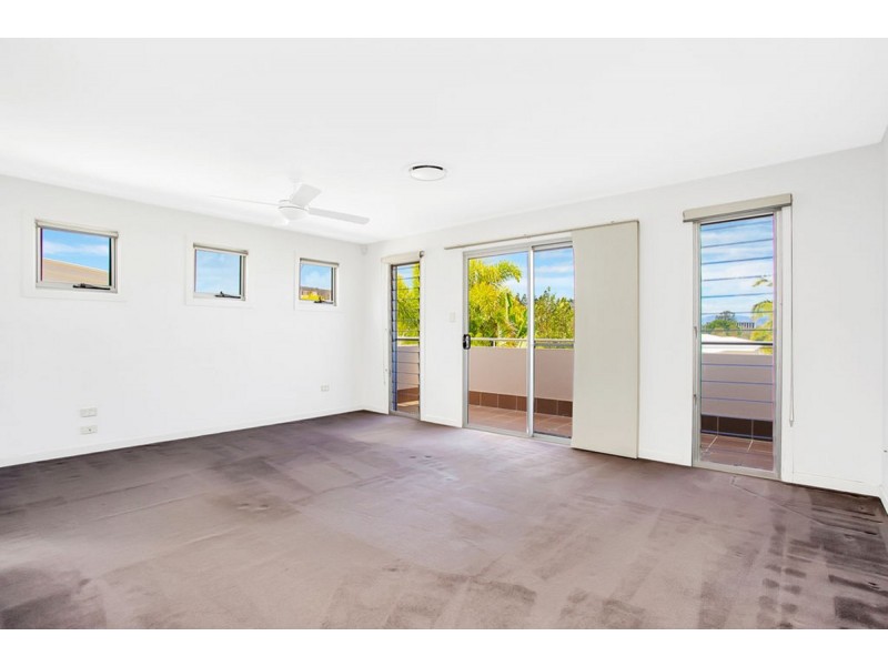 2/1016 Lakeview Terrace, Benowa QLD 4217