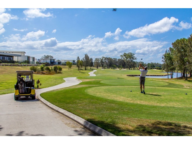 2/1016 Lakeview Terrace, Benowa QLD 4217