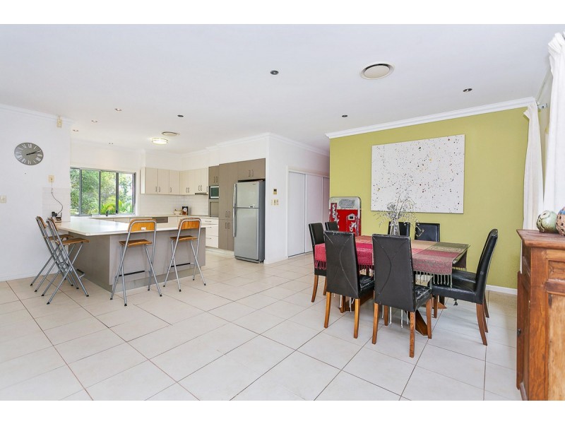 73 Sunray Drive, Bonogin QLD 4213