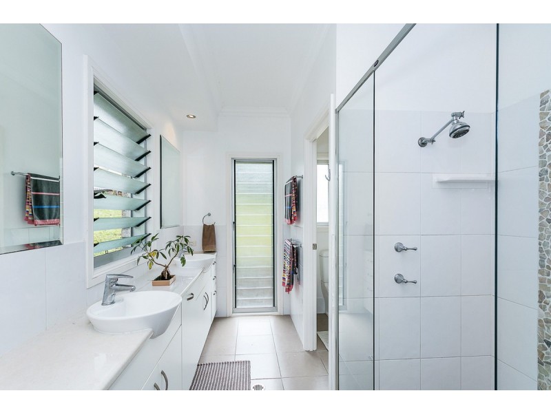 73 Sunray Drive, Bonogin QLD 4213