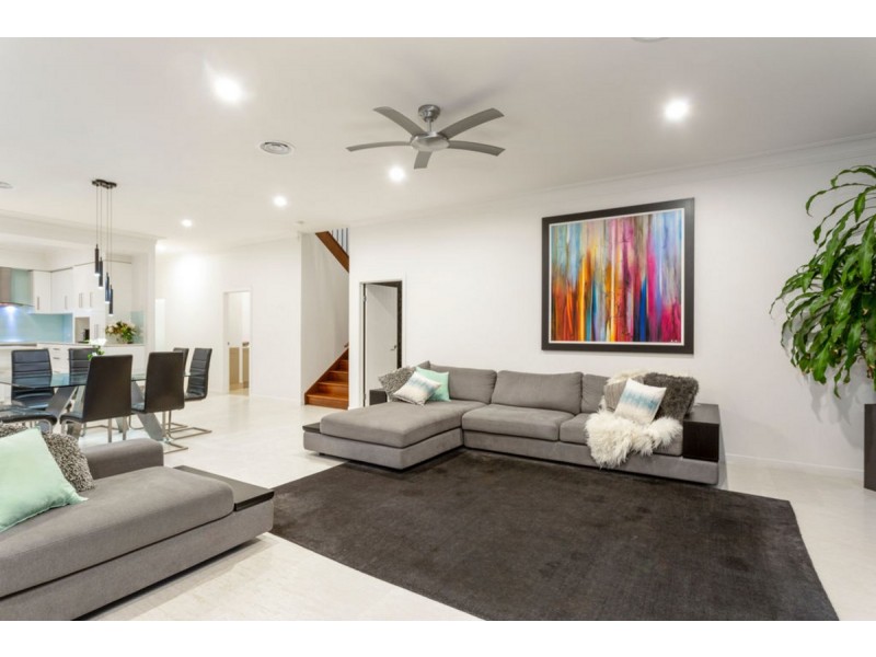 5 Nicklaus Court, Merrimac QLD 4226