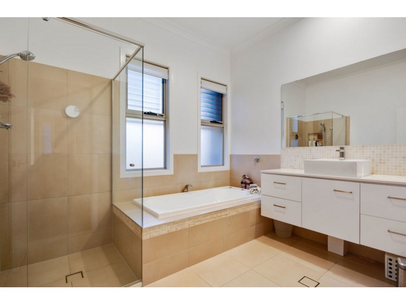 5 Nicklaus Court, Merrimac QLD 4226