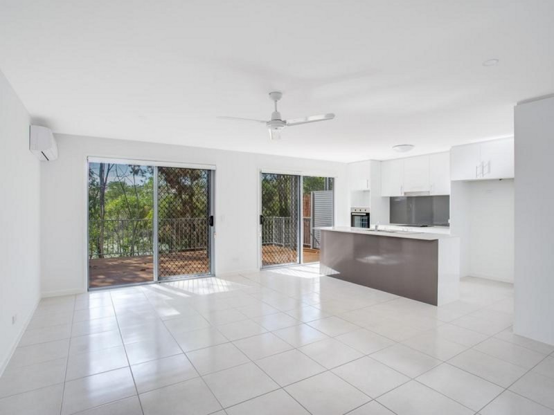 17/37 Witheren Circuit, Pacific Pines QLD 4211