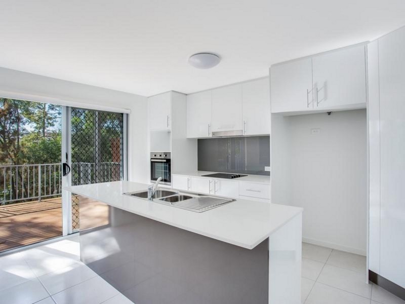 17/37 Witheren Circuit, Pacific Pines QLD 4211