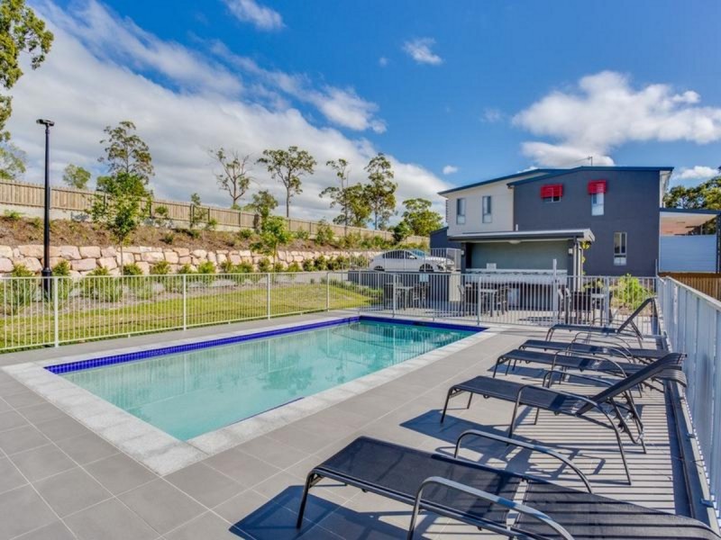 17/37 Witheren Circuit, Pacific Pines QLD 4211