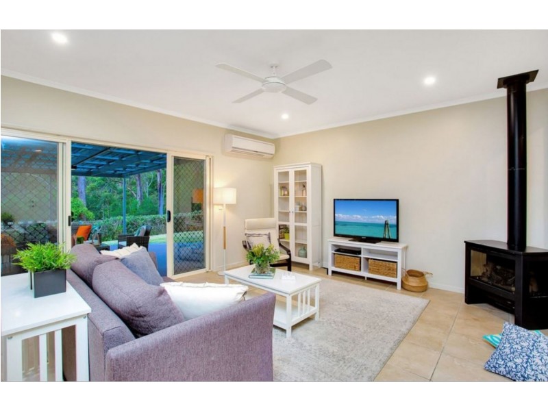 15 Glider Court, Bonogin QLD 4213