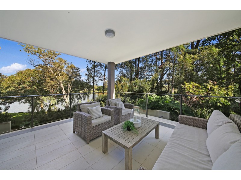 111/22-24 Ben Lexcen Place, Robina QLD 4226