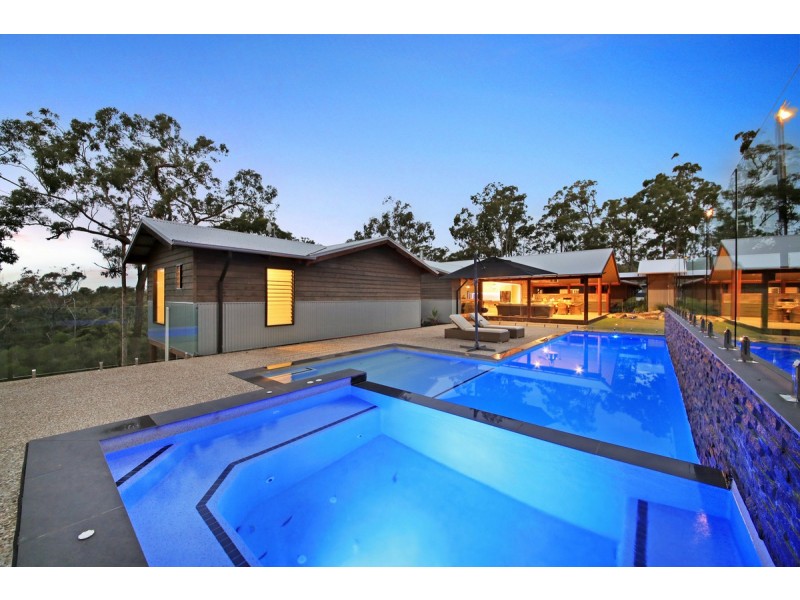 31 Beau Parade, Bonogin QLD 4213