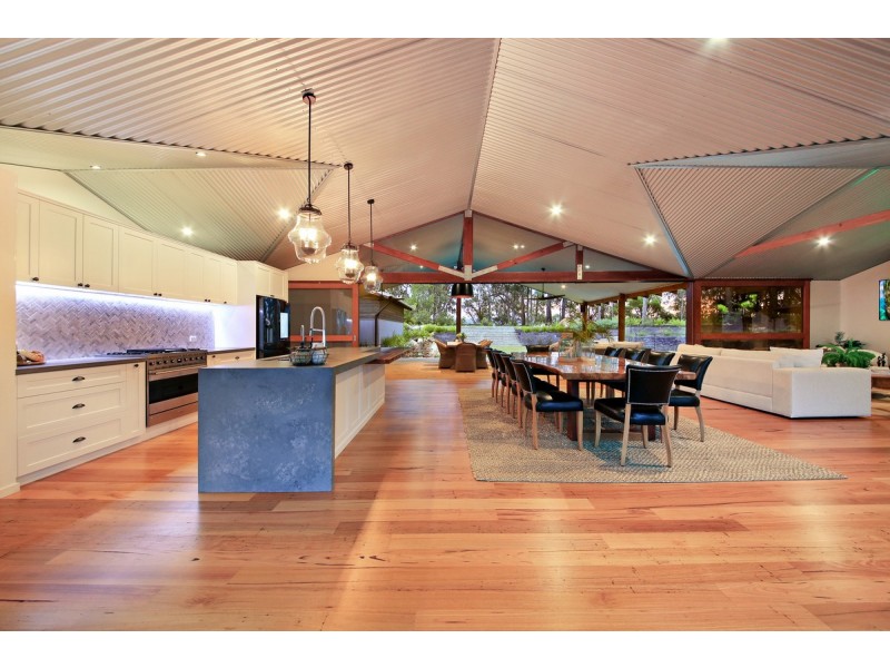 31 Beau Parade, Bonogin QLD 4213