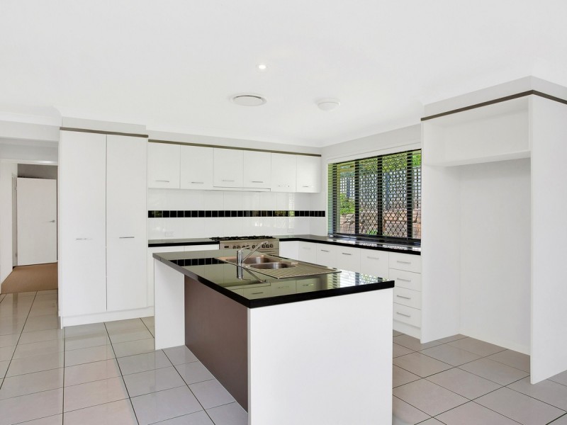 27 Hewson Court, Mudgeeraba QLD 4213