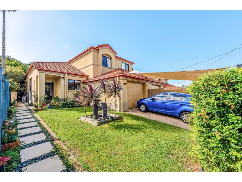 1/18 Poinciana Crescent, Bundall QLD 4217